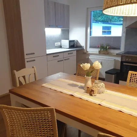 Fruehling In Der Waldrand Mit Grossem Garten Bad Wünnenberg