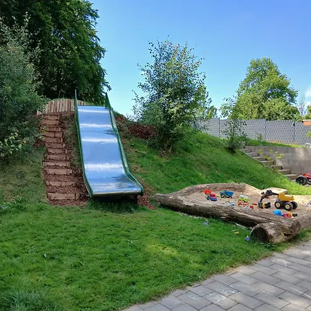Fruehling In Der Waldrand Mit Grossem Garten * Bad Wünnenberg