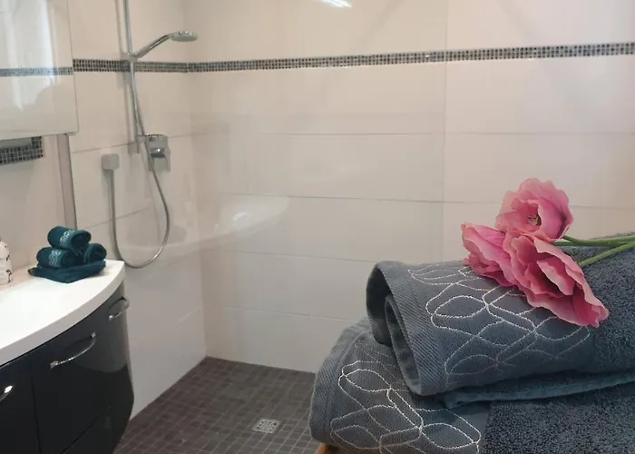 Fruehling In Der Waldrand Mit Grossem Garten شقة *