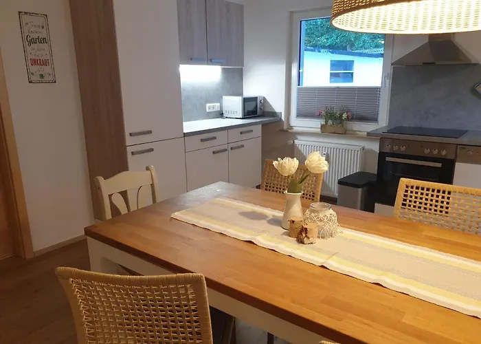 Fruehling In Der Waldrand Mit Grossem Garten Bad Wünnenberg