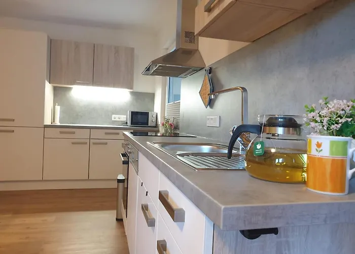 Fruehling In Der Waldrand Mit Grossem Garten * Bad Wünnenberg