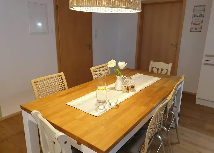 Fruehling In Der Waldrand Mit Grossem Garten Daire Bad Wünnenberg