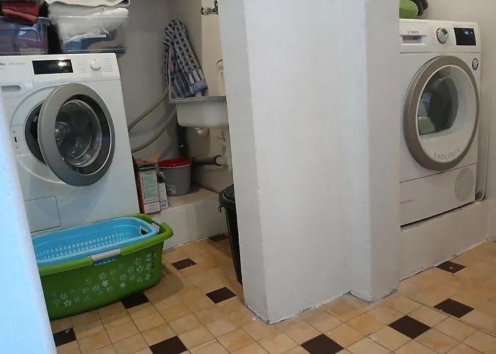 Fruehling In Der Waldrand Mit Grossem Garten * Bad Wünnenberg